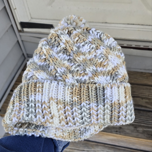 Columbia Beanie - Picture 3 of 7
